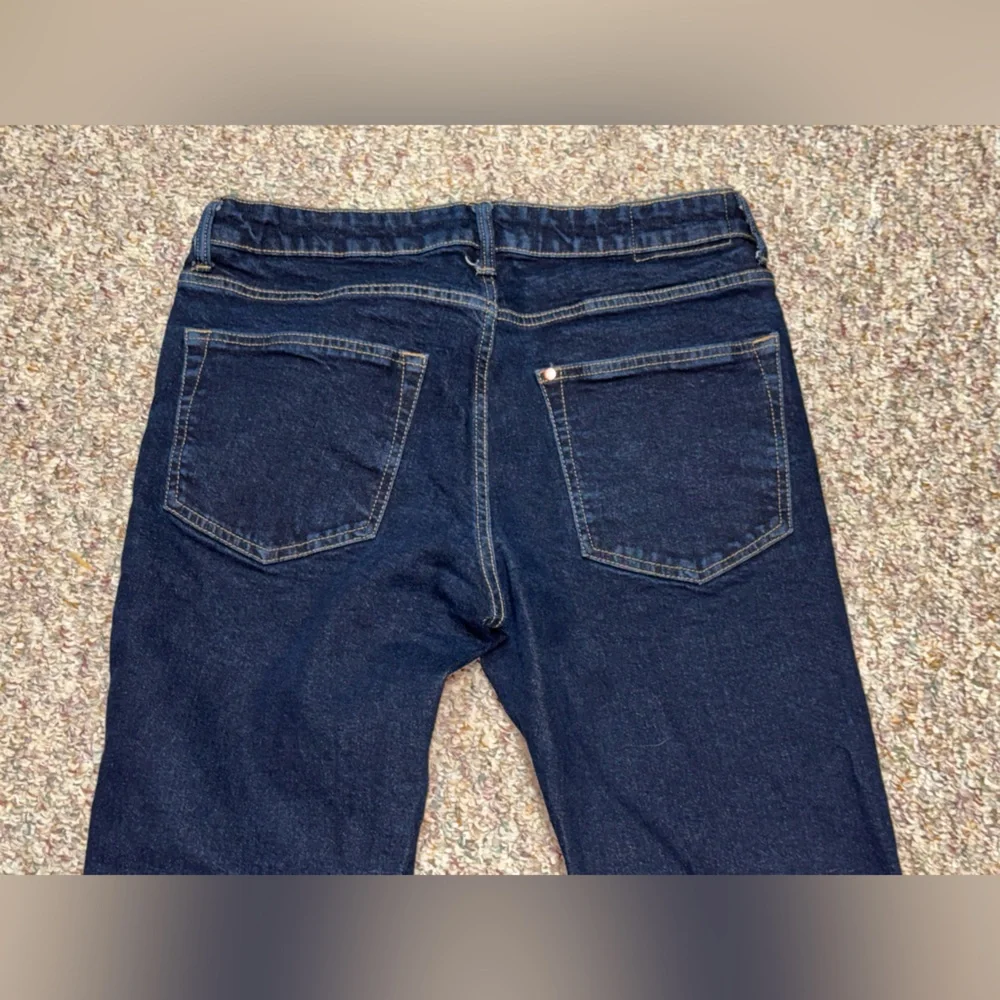 H&M Men's Dark Blue Jeans straight regular fit 32x32 mens size‎ 32